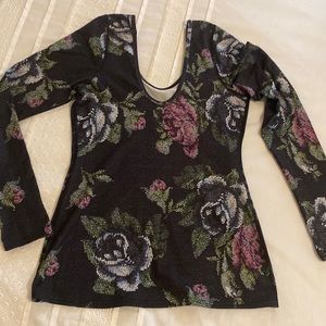 Lululemon scoop neck and back long sleeve top.  Size 6.  Excellent condition.